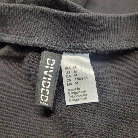 Divided by H&M Medium Black Orange Winking Pumpkin Longsleeve Sweatshirt - Picture 8 of 9